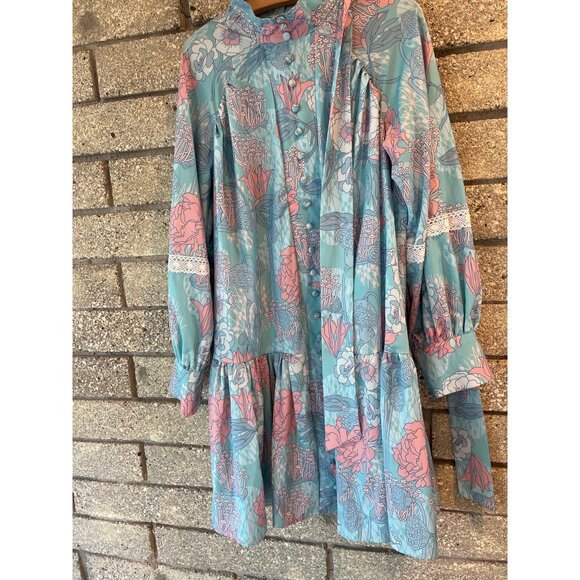 Vintage-Inspired Floral Print Button-Up Dress With Lace Trim & Tie Waist - Picture 9 of 9